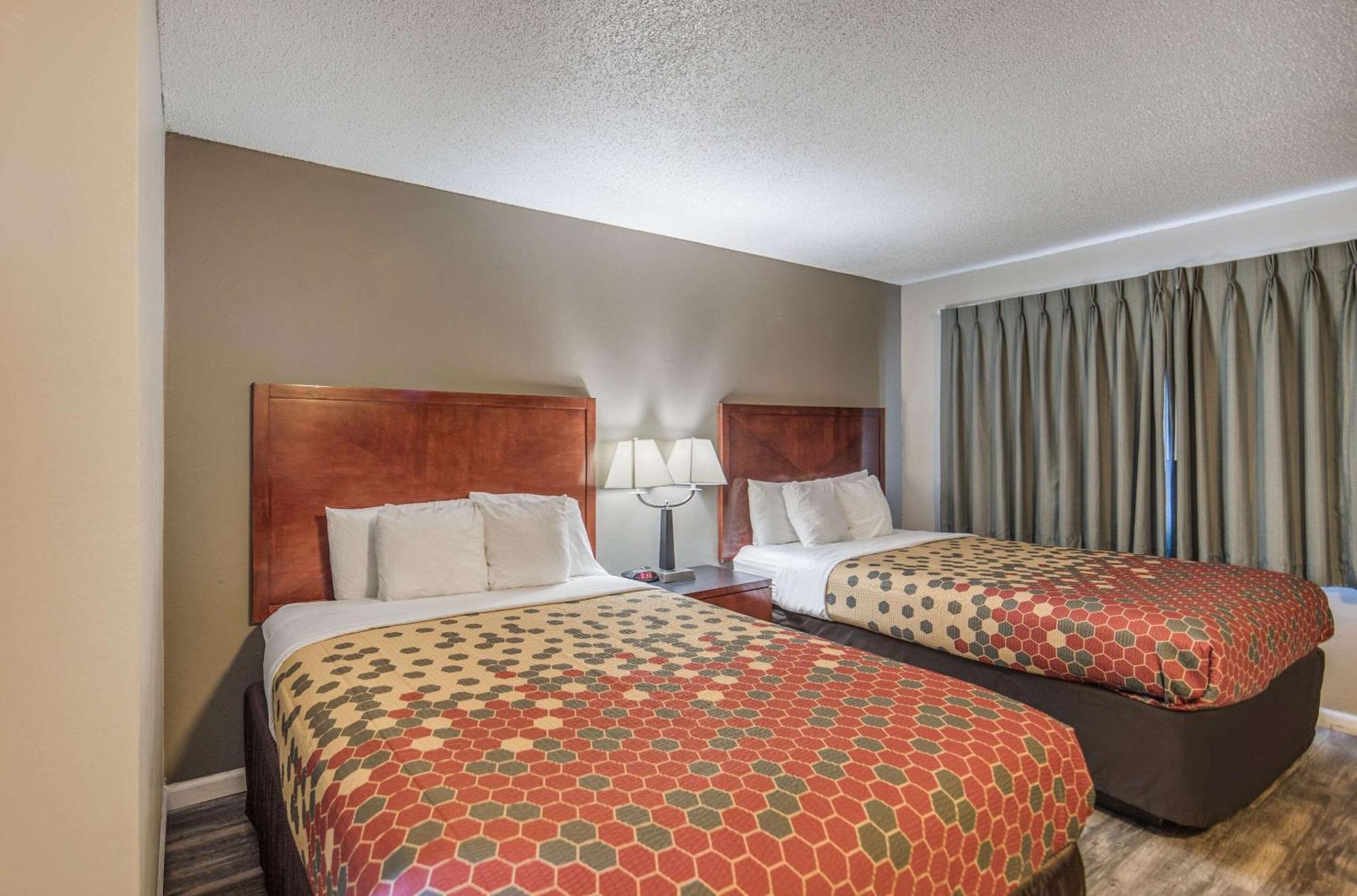 Econo Lodge Inn & Suites Yreka Exteriör bild