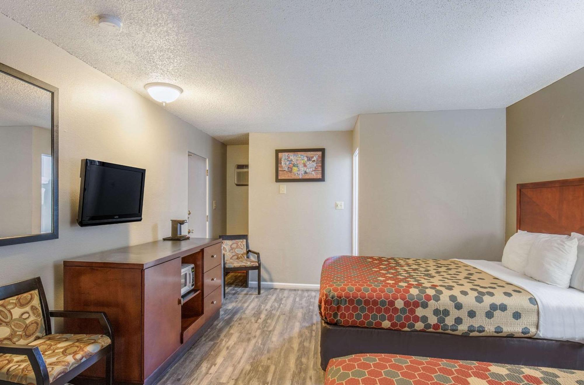 Econo Lodge Inn & Suites Yreka Exteriör bild