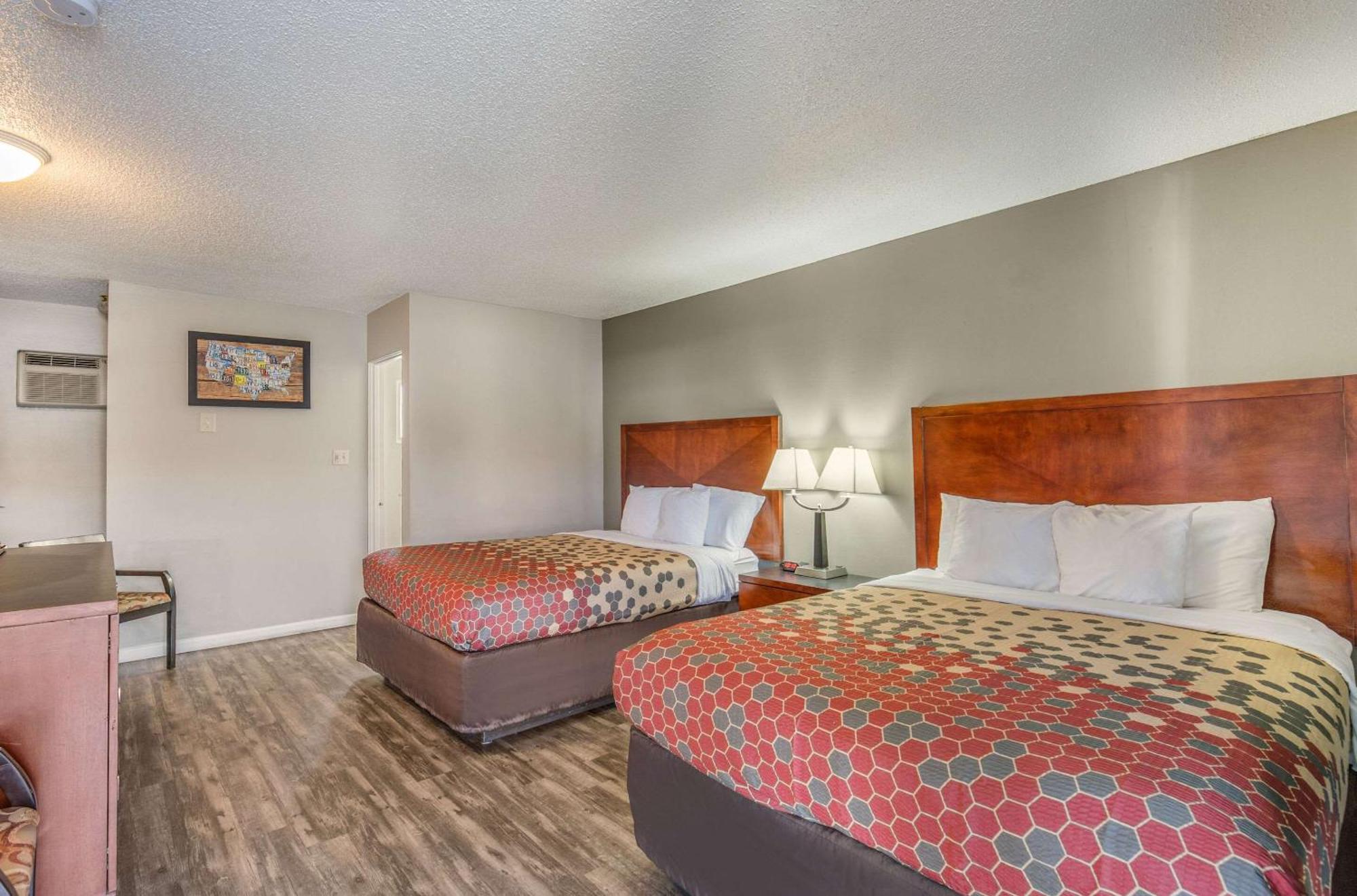Econo Lodge Inn & Suites Yreka Exteriör bild