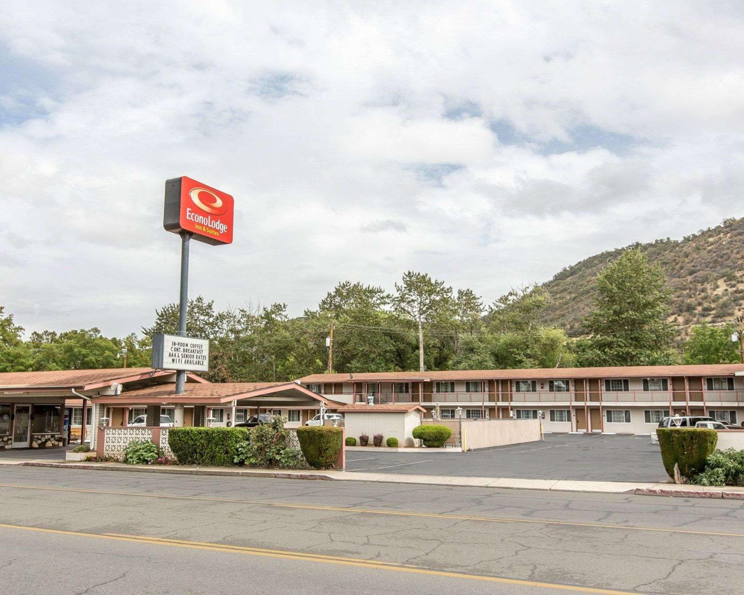Econo Lodge Inn & Suites Yreka Exteriör bild