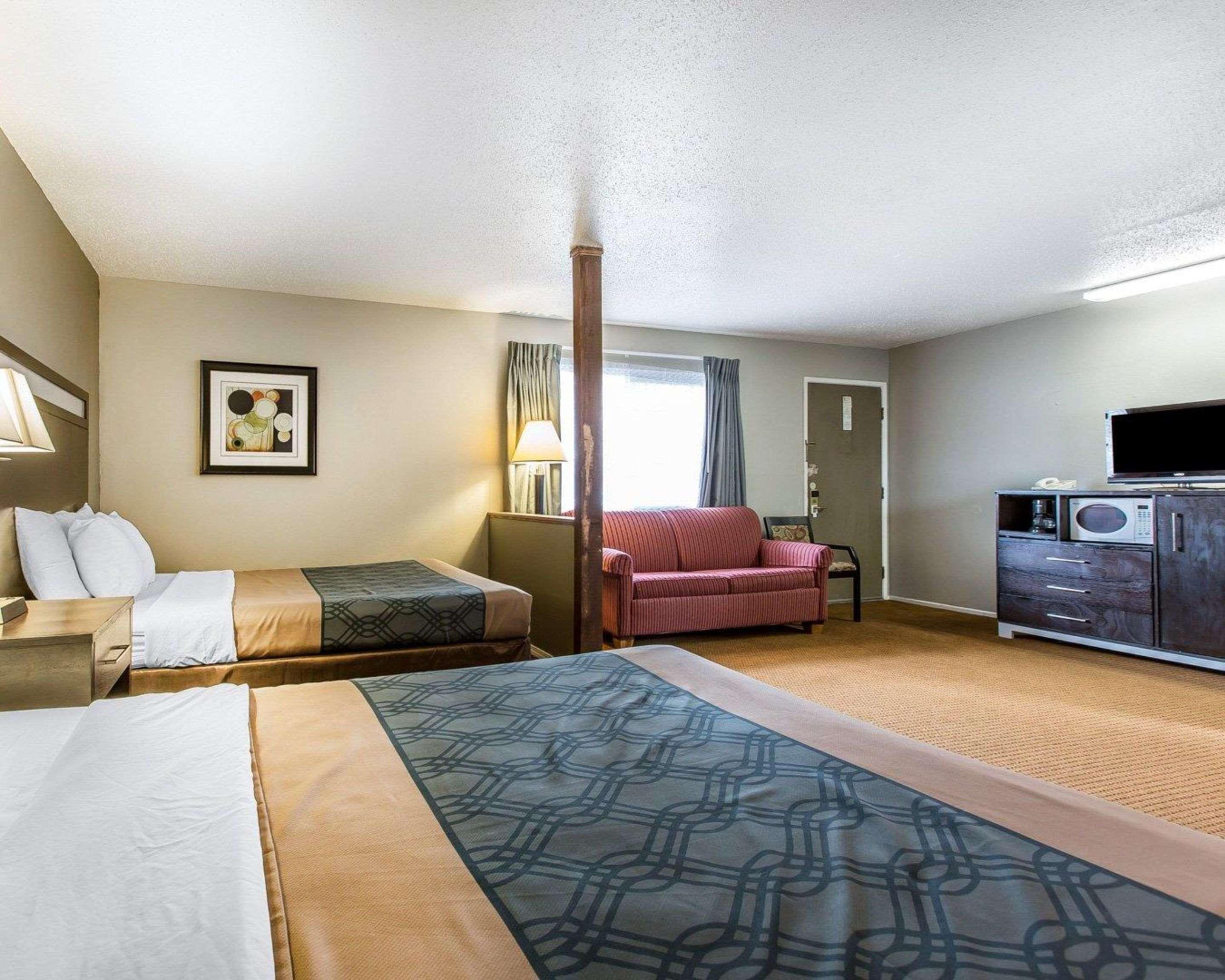 Econo Lodge Inn & Suites Yreka Exteriör bild