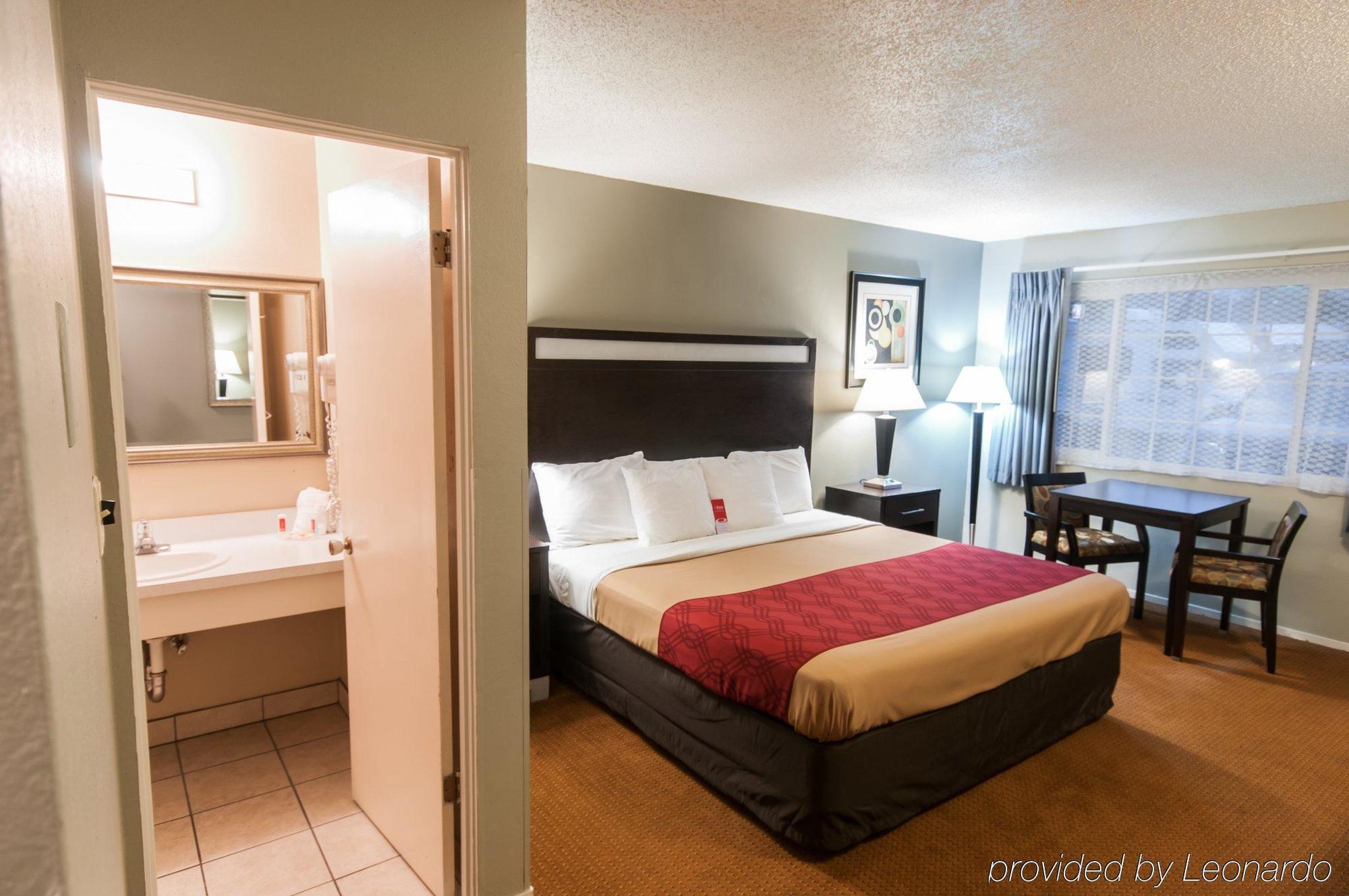 Econo Lodge Inn & Suites Yreka Exteriör bild