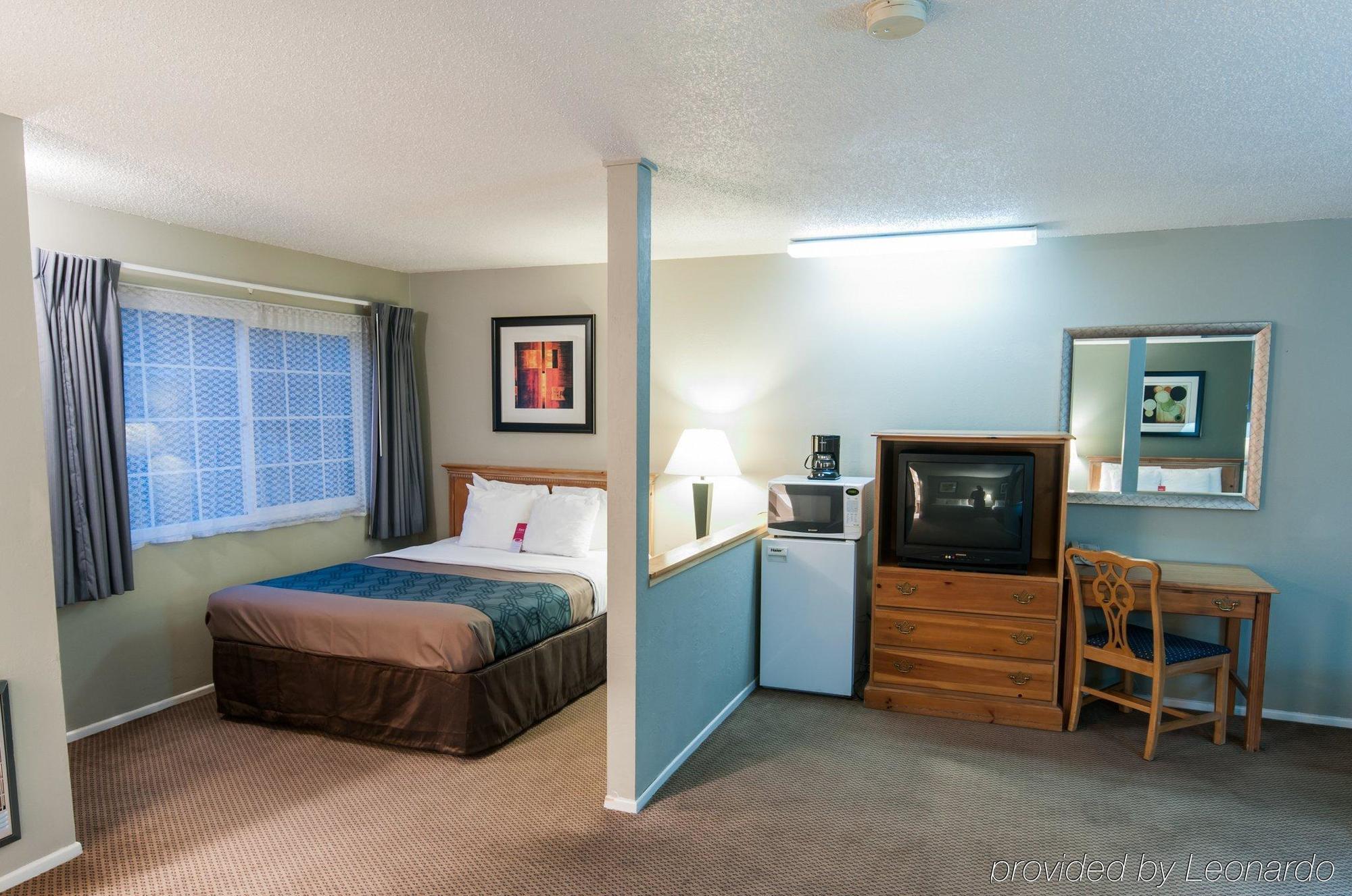 Econo Lodge Inn & Suites Yreka Exteriör bild