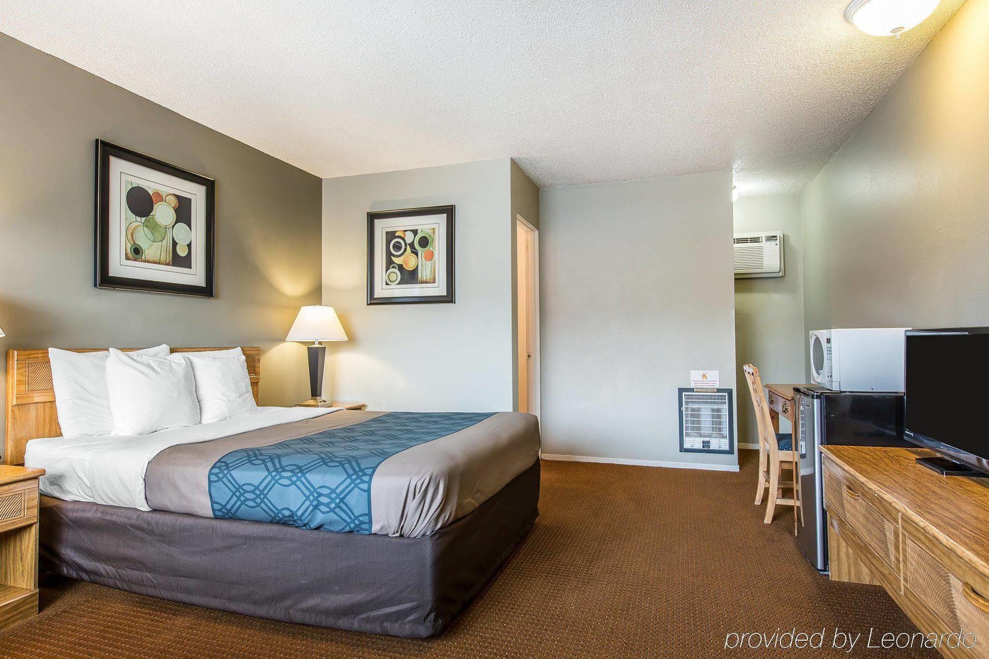 Econo Lodge Inn & Suites Yreka Exteriör bild