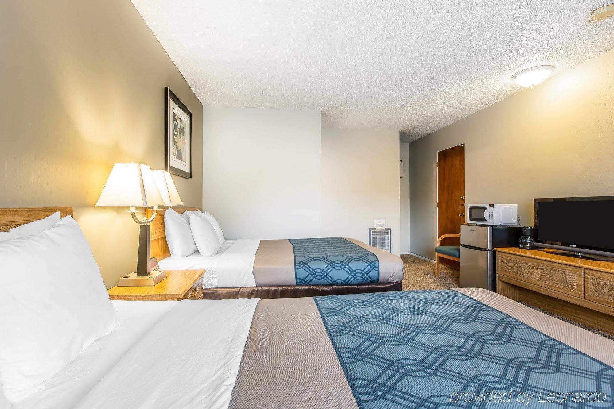 Econo Lodge Inn & Suites Yreka Exteriör bild