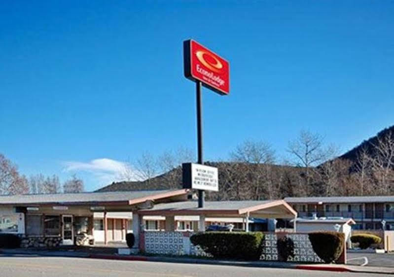 Econo Lodge Inn & Suites Yreka Exteriör bild